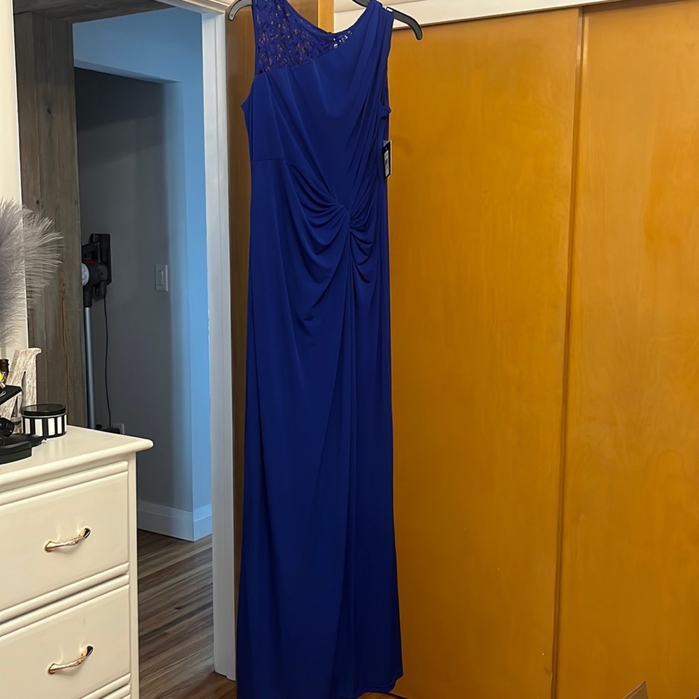 Brand new Ellen Tracy gown Size 10 (Cobalt Blue)